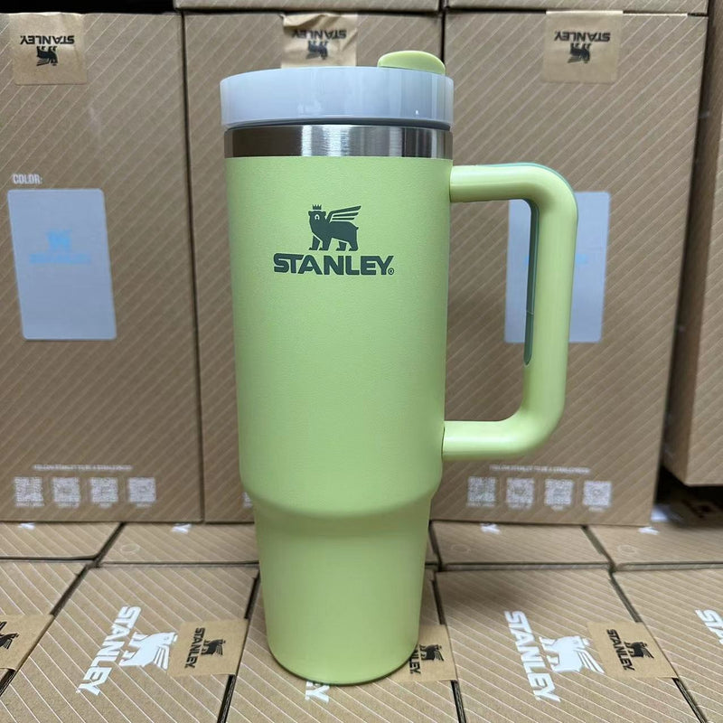 Stanley Tumbler with Handle Straw Lid