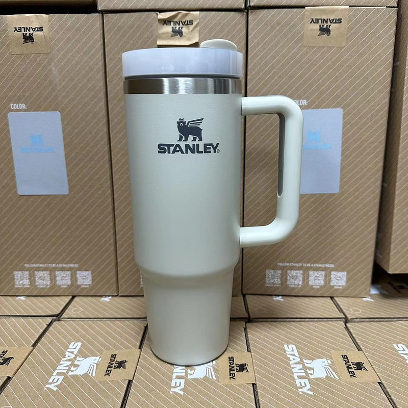 Stanley Tumbler with Handle Straw Lid