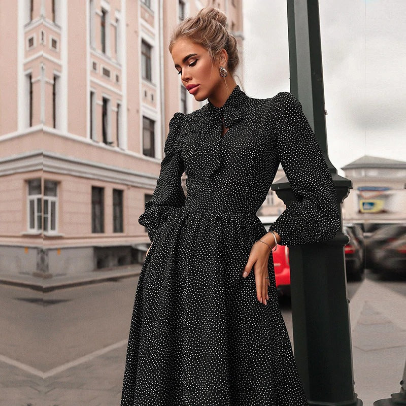 Long sleeve short skirt is thin A-line skirt