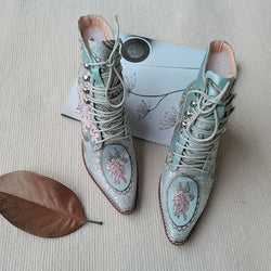 Fortune Flower Embroidered Boots